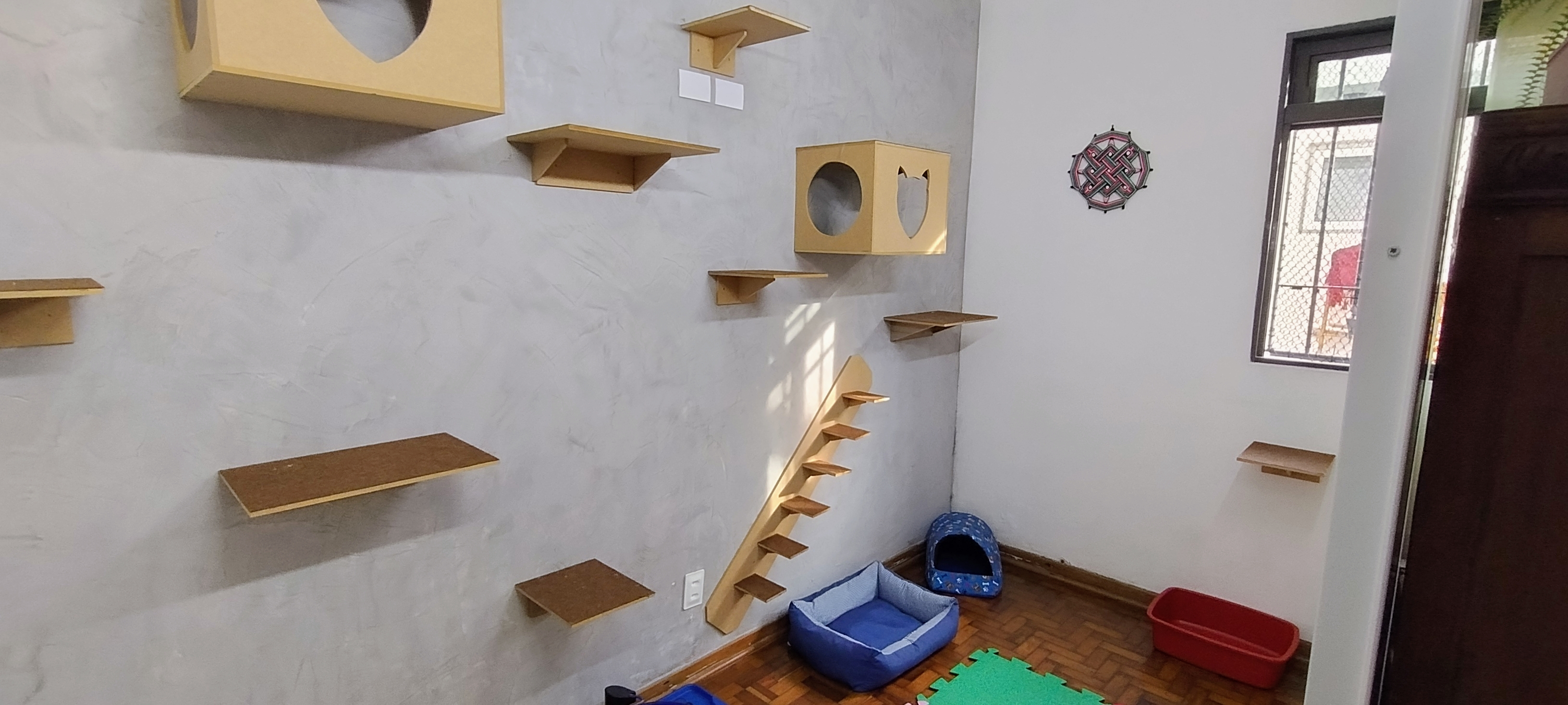 Quarto Olho de Gato, ideal para 2 a 3 gatos